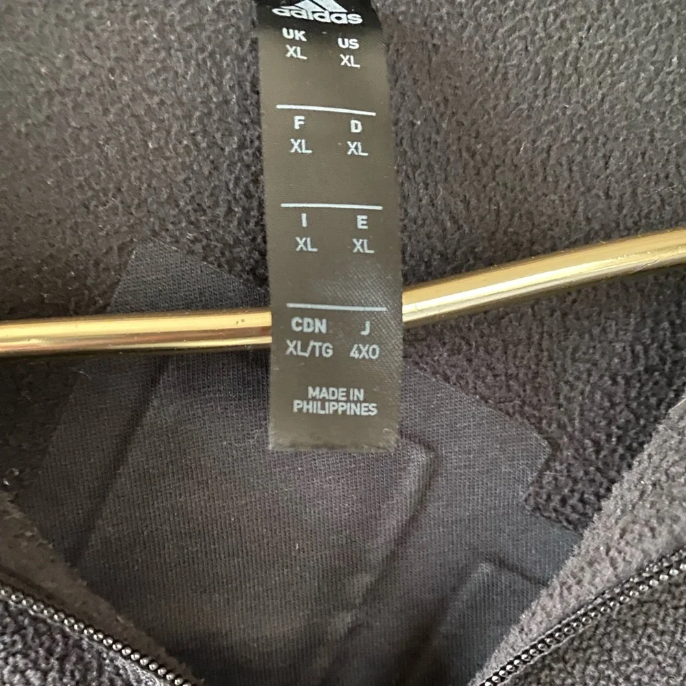 Adidas pullover - Picture 16 of 16